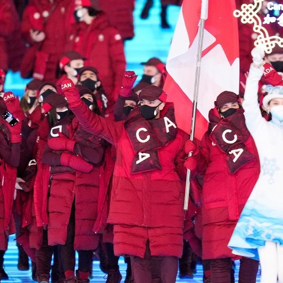 Lululemon x Team Canada Down Filled Insulated Quilted Scarf * Black - Picture 4 of 8